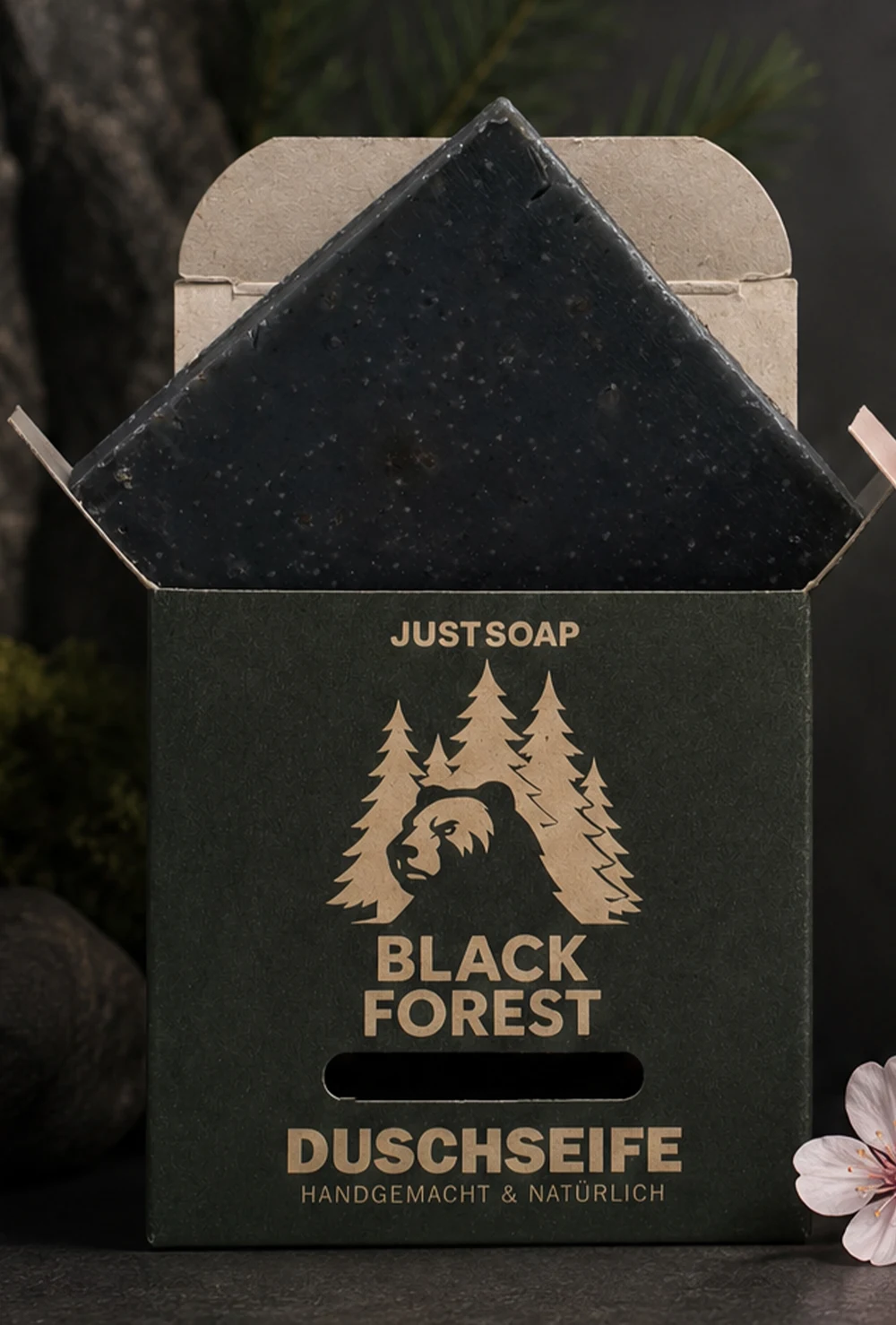 Black Forest — feste Duschseife in der Schachtel